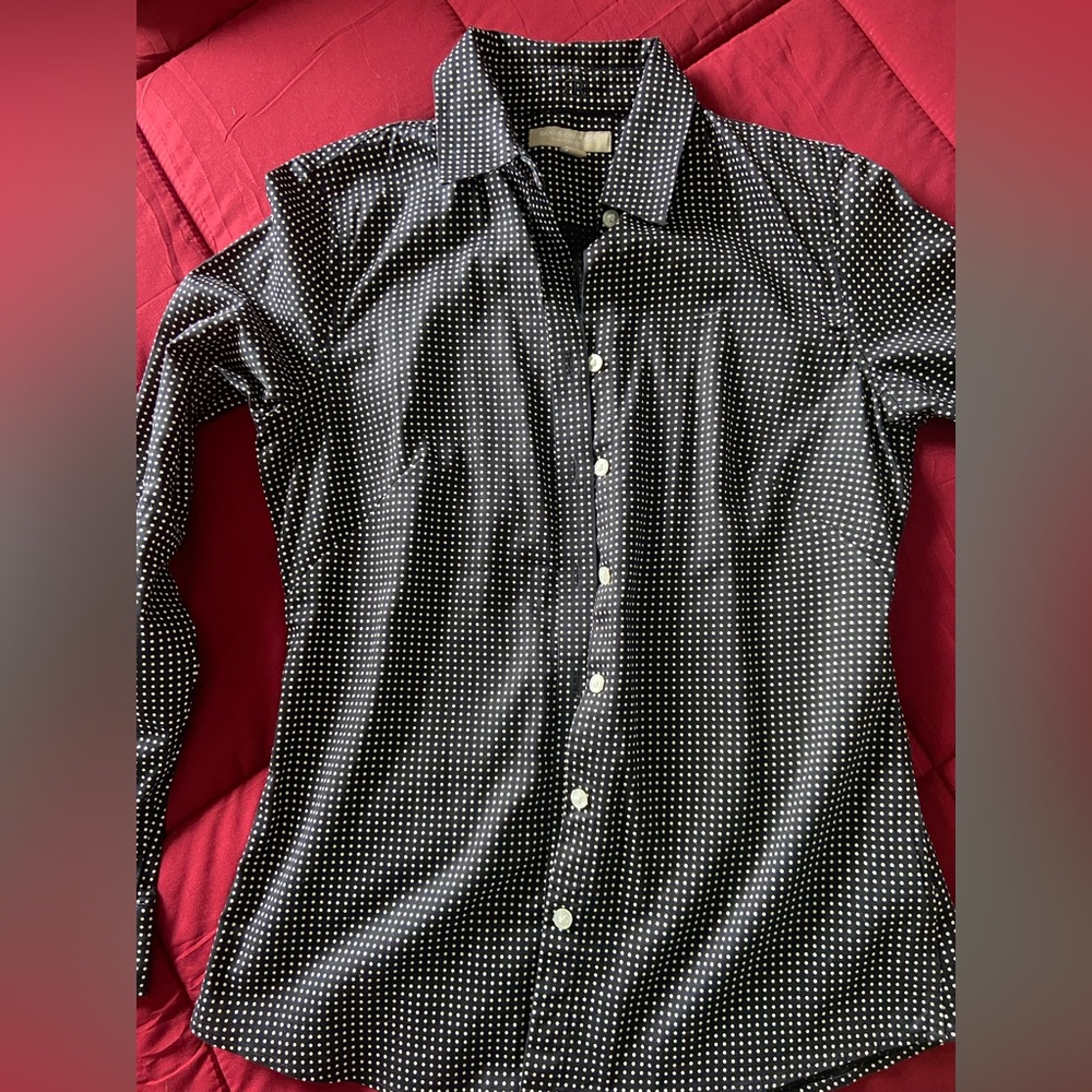 Banana Republic Button Down Refined Polka dots!